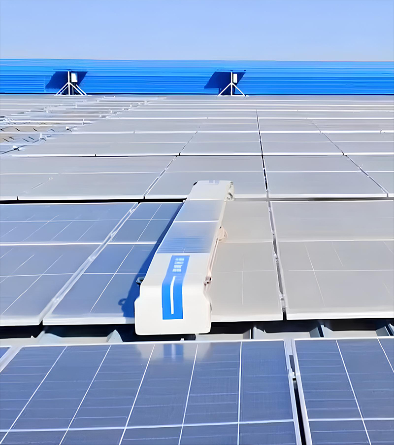 Çatı Sistemleri İçin Güvenli, Akıllı ve Verimli Temizlik